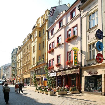 Hotel Kavalir Karlovy Vary Bagian luar foto
