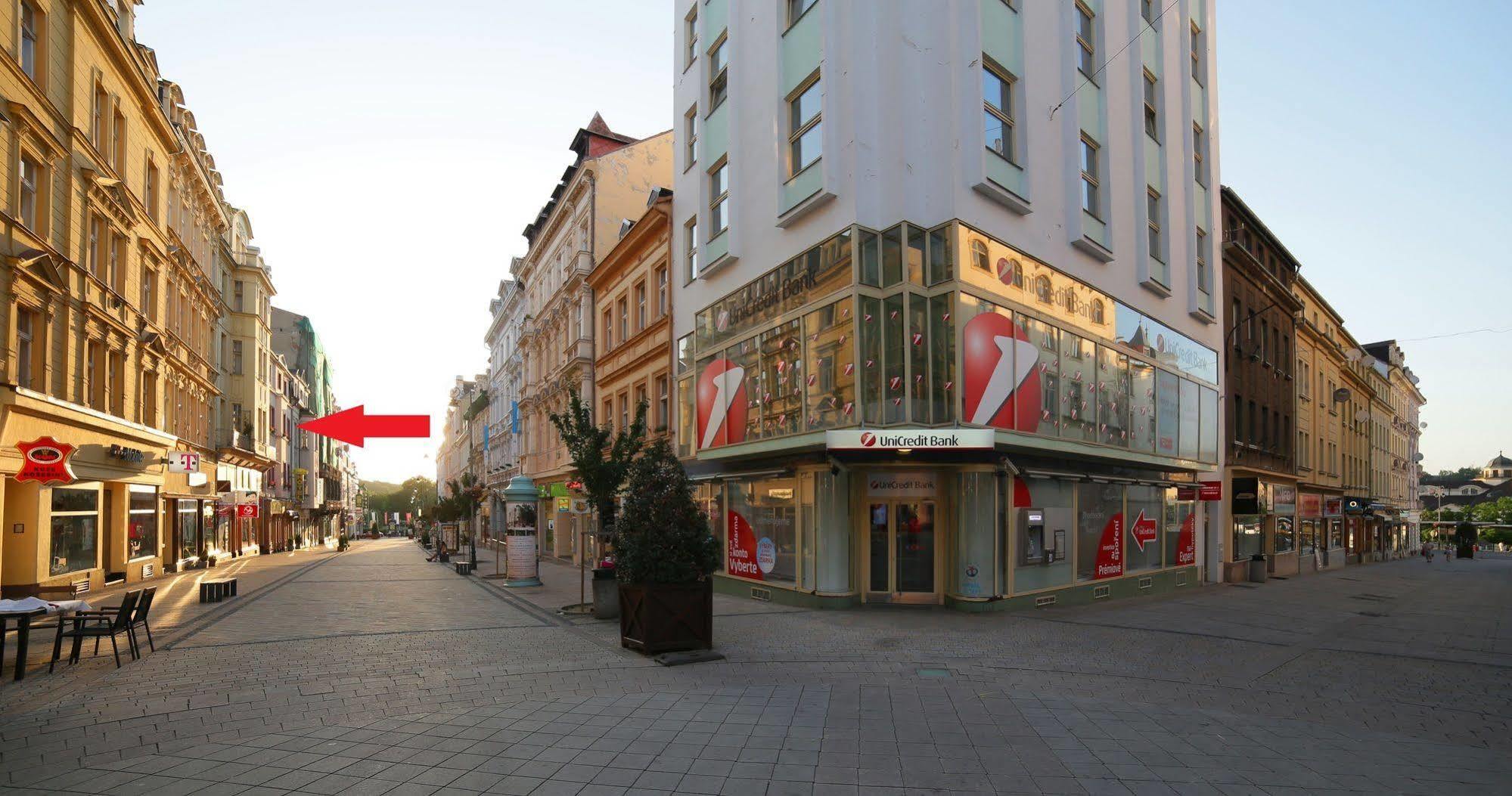 Hotel Kavalir Karlovy Vary Bagian luar foto