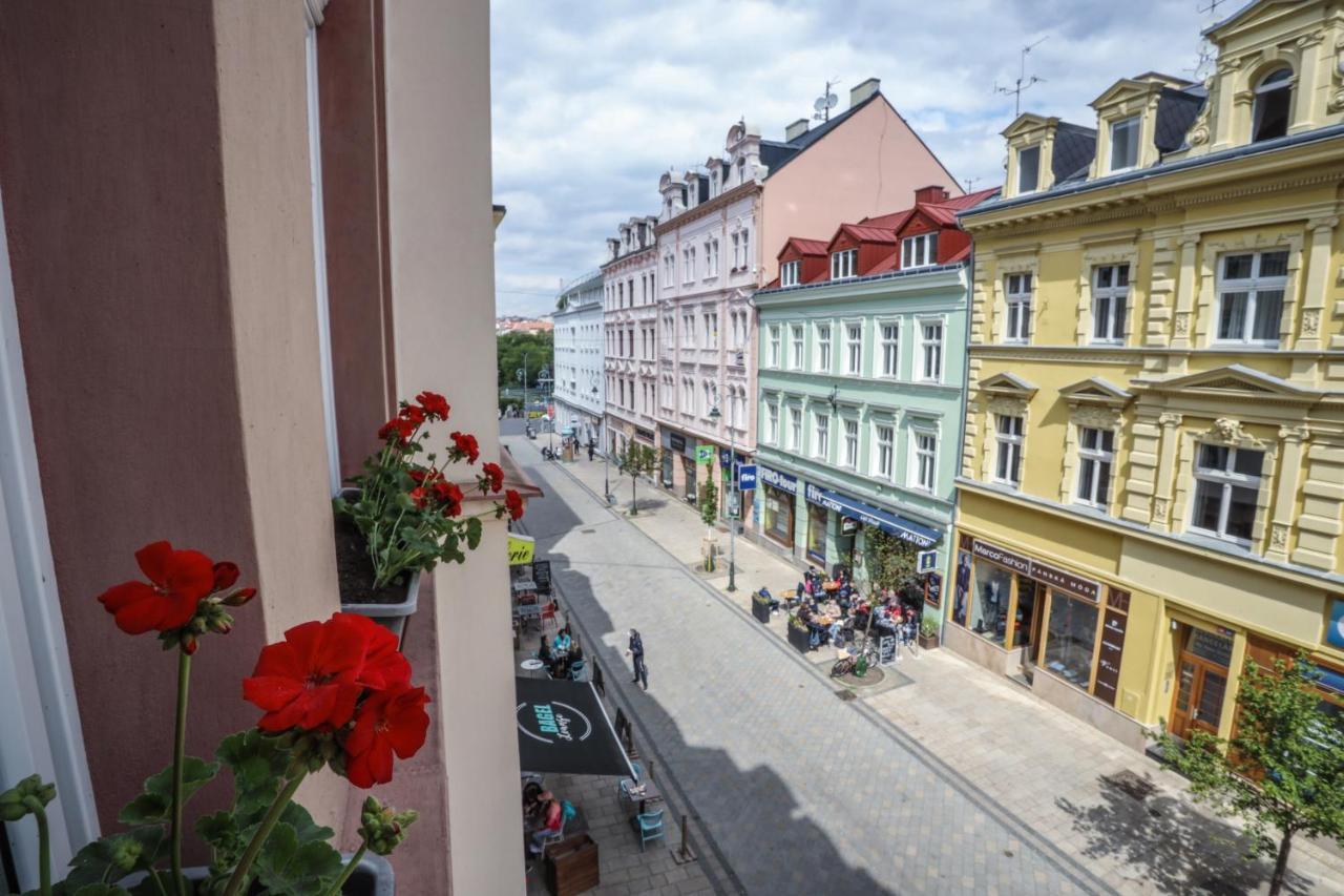 Hotel Kavalir Karlovy Vary Bagian luar foto